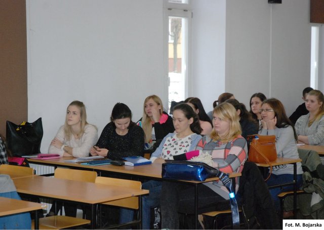 Prezentacje studentów zagranicznych z Erasmusa+ swoich krajów i uniwersytetów