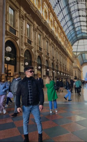 Onur Sezgin - Erasmus+ student from PWSTE in Italy: Milan and Venice ! ! !